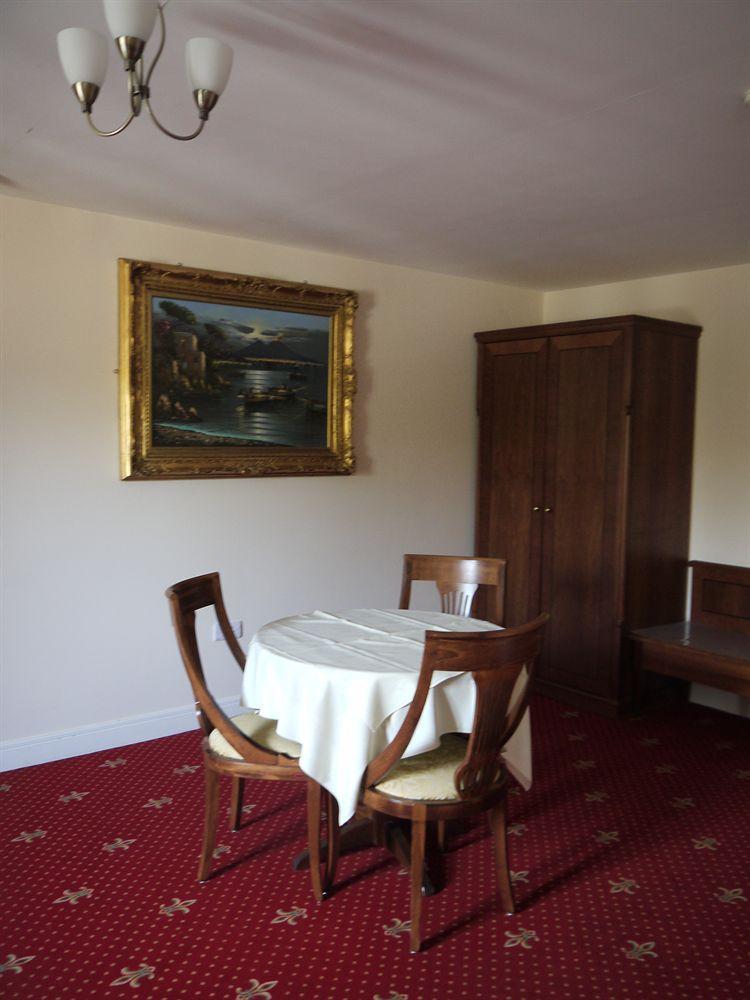 The Sharnbrook Hotel Екстериор снимка