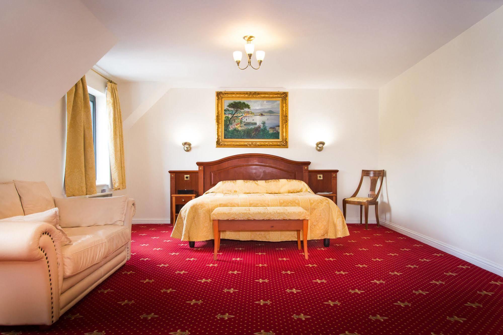 The Sharnbrook Hotel Екстериор снимка